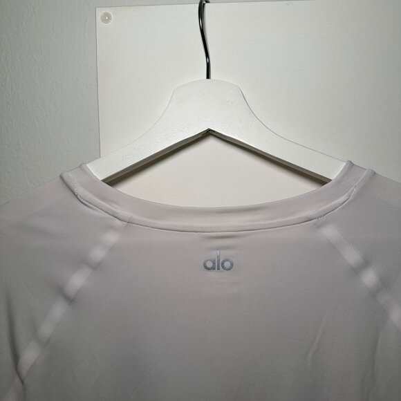 Alo Idol Performance Tee - Size L - Picture 4 of 4